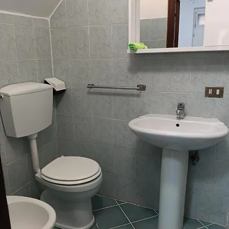 Appartamento Charming Near Praialonga Beach&le Castella *